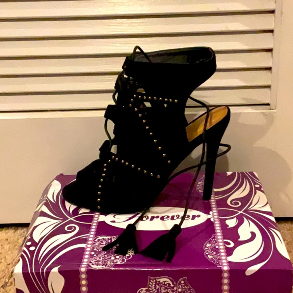 One pair of heels.
